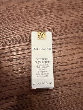 Estee Lauder Advanced Night Repair Serum - White & Gold